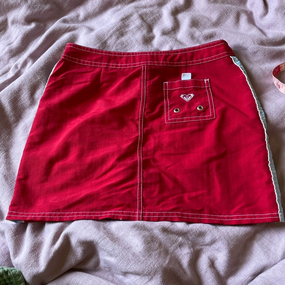 Red Roxy mini skirt - Picture 2 of 5